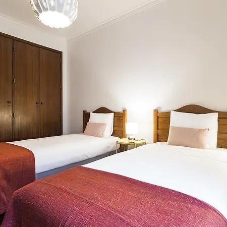 Whome | Damasceno Large #39 Lisboa